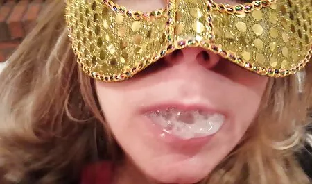 Atemberaubende erotische liebesfilme kostenlos Milf-Massage und Handjob