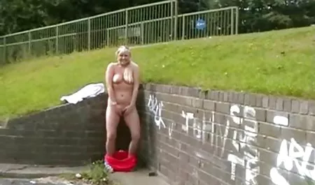 Die hübsche blonde Bibi Jones kann sich rausficken - digitaler freie deutsche erotikfilme Spielplatz