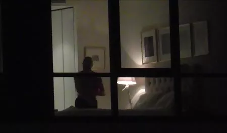 Lustvolles Busty kostenlose erotikfilme zum anschauen Babe spielt mit ihren riesigen Dildos